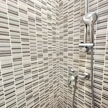 Branca 2 - Moderno Sul Mare *